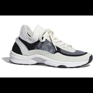 Chanel Low Top Trainer
CC Black Ivory (W)